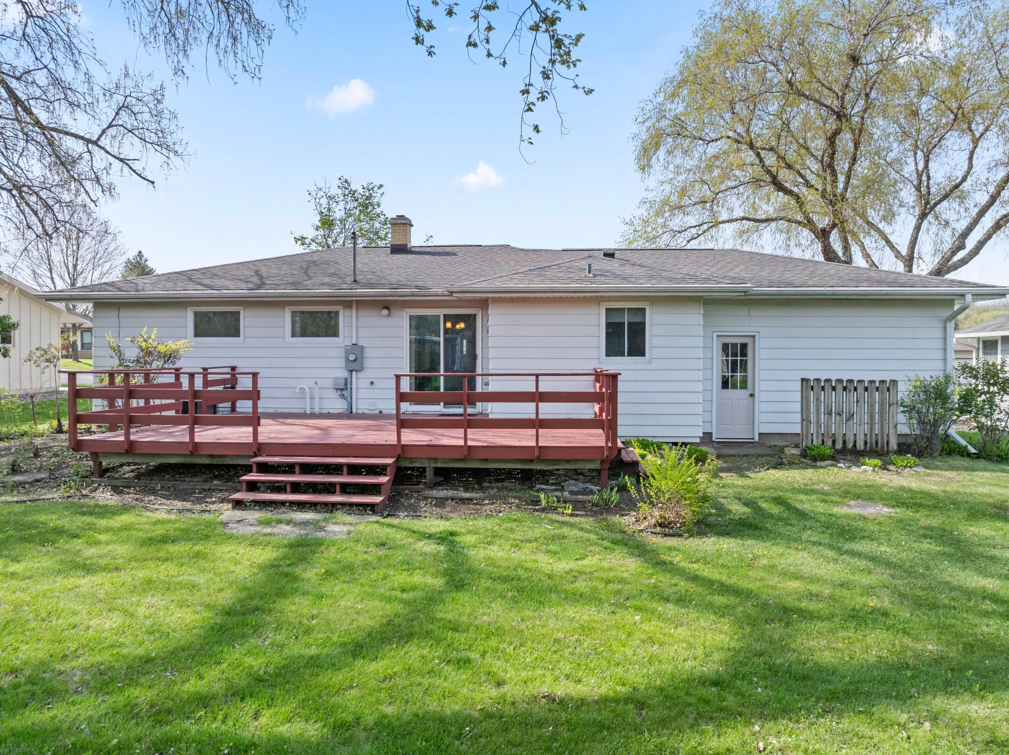 543 East Lane, Saint Charles, Minnesota image 9