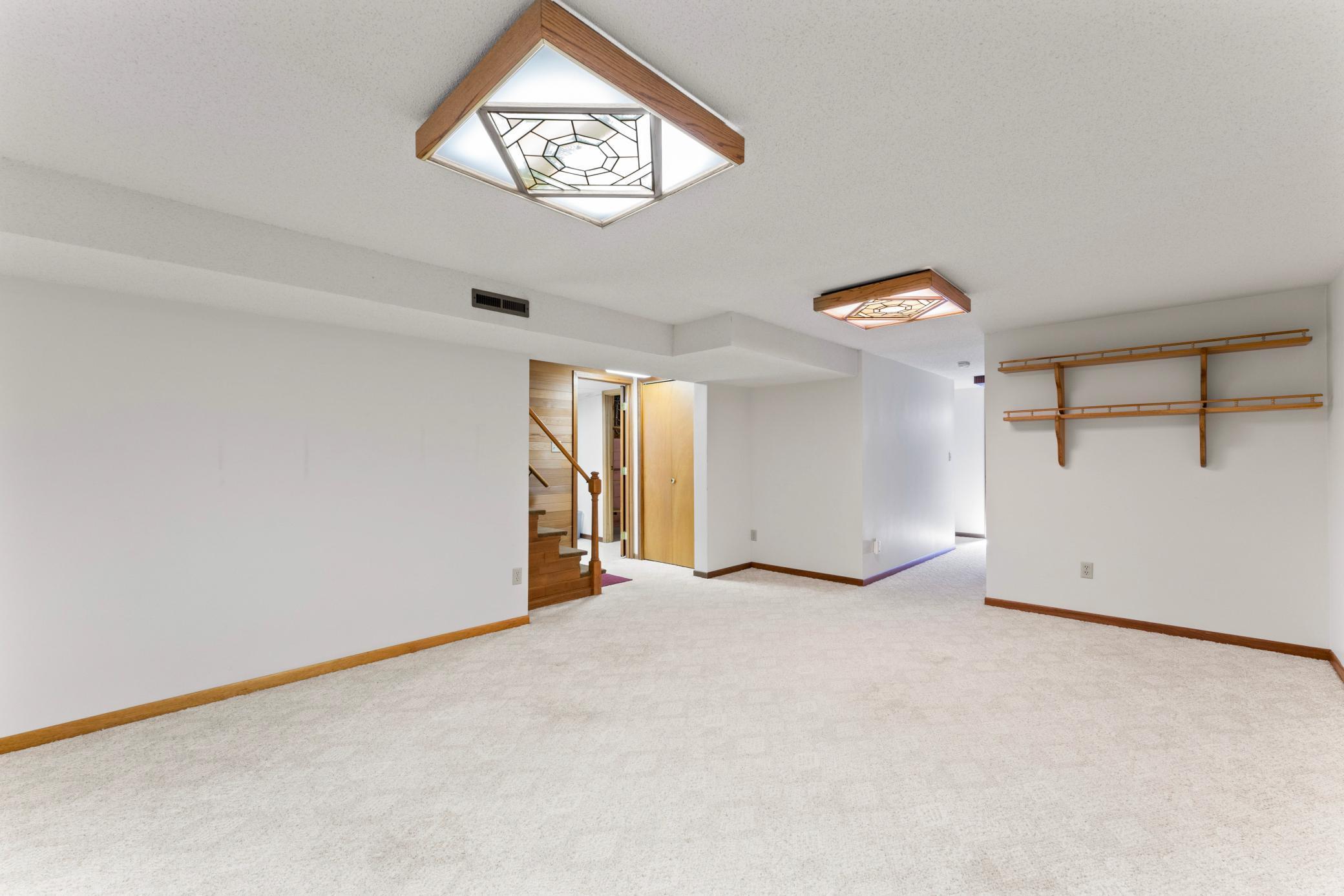 543 East Lane, Saint Charles, Minnesota image 31