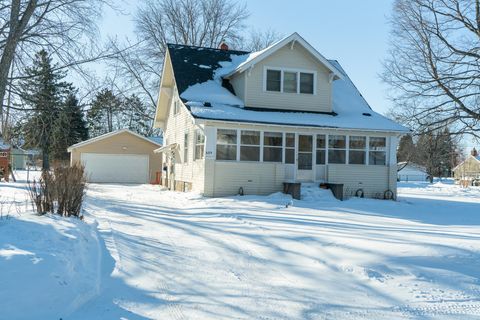 Homes For Sale - 609 3rd Street<br/> Aitkin, MN 56431