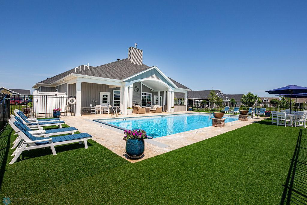 West Fargo, North Dakota 58078, United States, 2 Bedrooms Bedrooms, ,2 BathroomsBathrooms,Residential,Active,201154