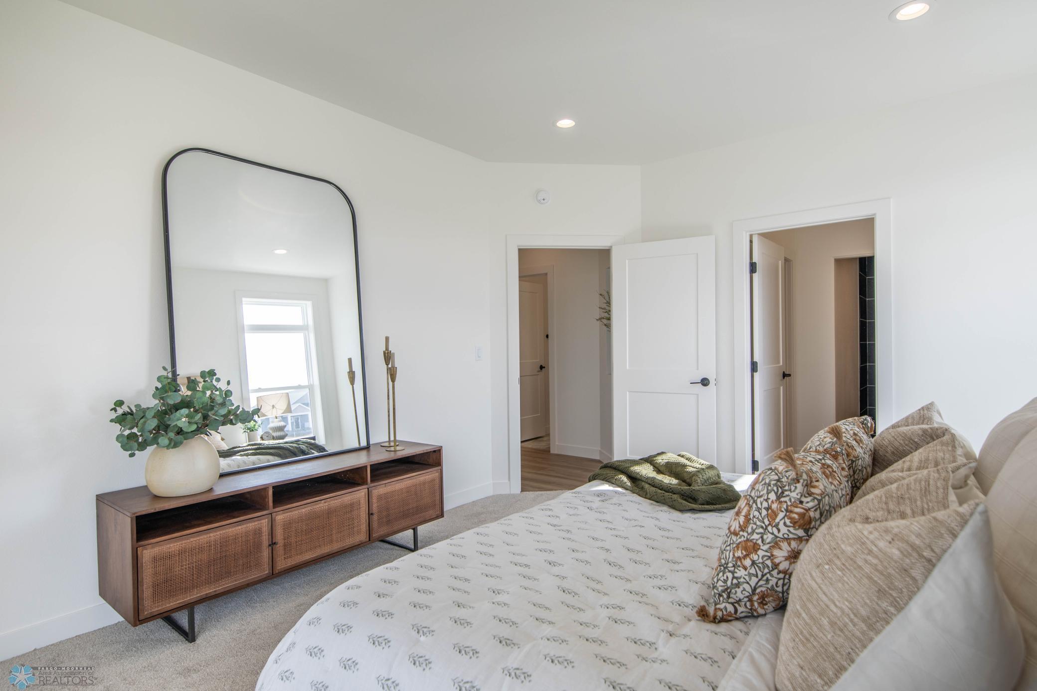 West Fargo, North Dakota 58078, United States, 2 Bedrooms Bedrooms, ,2 BathroomsBathrooms,Residential,Active,201154