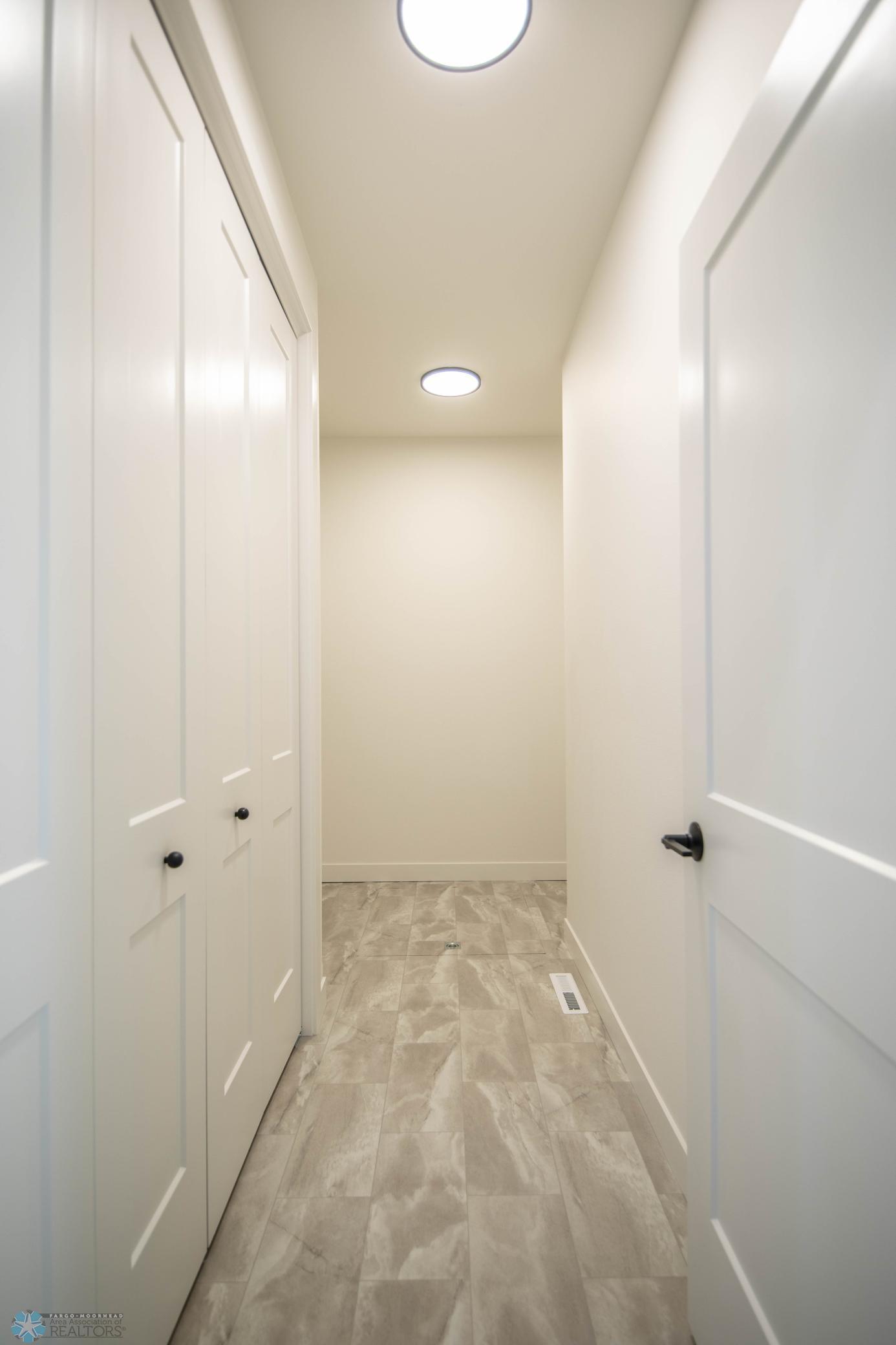 West Fargo, North Dakota 58078, United States, 2 Bedrooms Bedrooms, ,2 BathroomsBathrooms,Residential,Active,201154