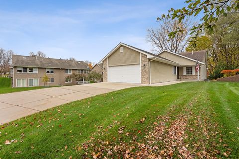 Townhouse For Sale - 14817 Upper 56th Street<br/> Stillwater, MN 55082