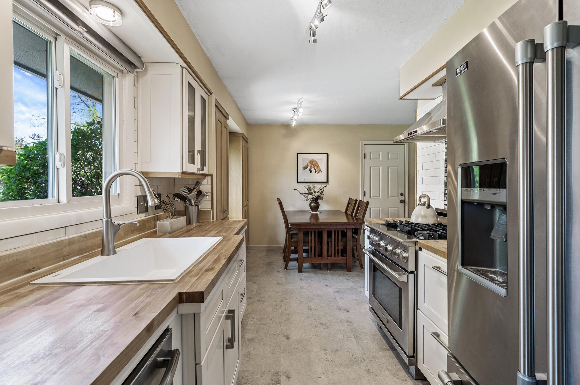 10817 Crooked Lake Boulevard, Minneapolis, Minnesota image 6