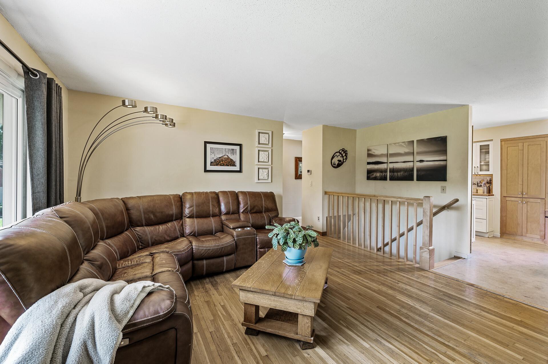 10817 Crooked Lake Boulevard, Minneapolis, Minnesota image 10