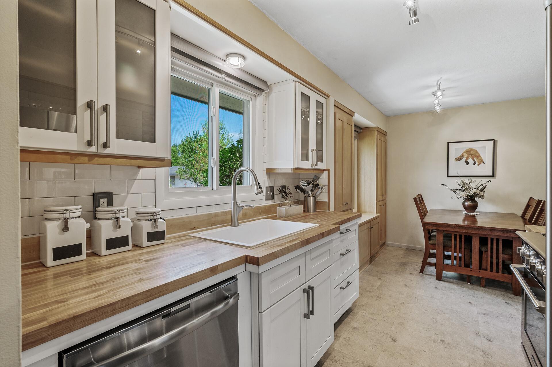 10817 Crooked Lake Boulevard, Minneapolis, Minnesota image 1