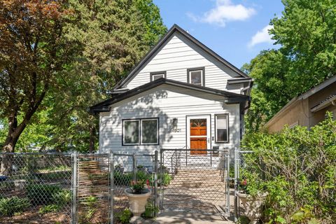Homes For Sale - 4901 33rd Avenue<br/> Hennepin County, Minneapolis, MN 55417