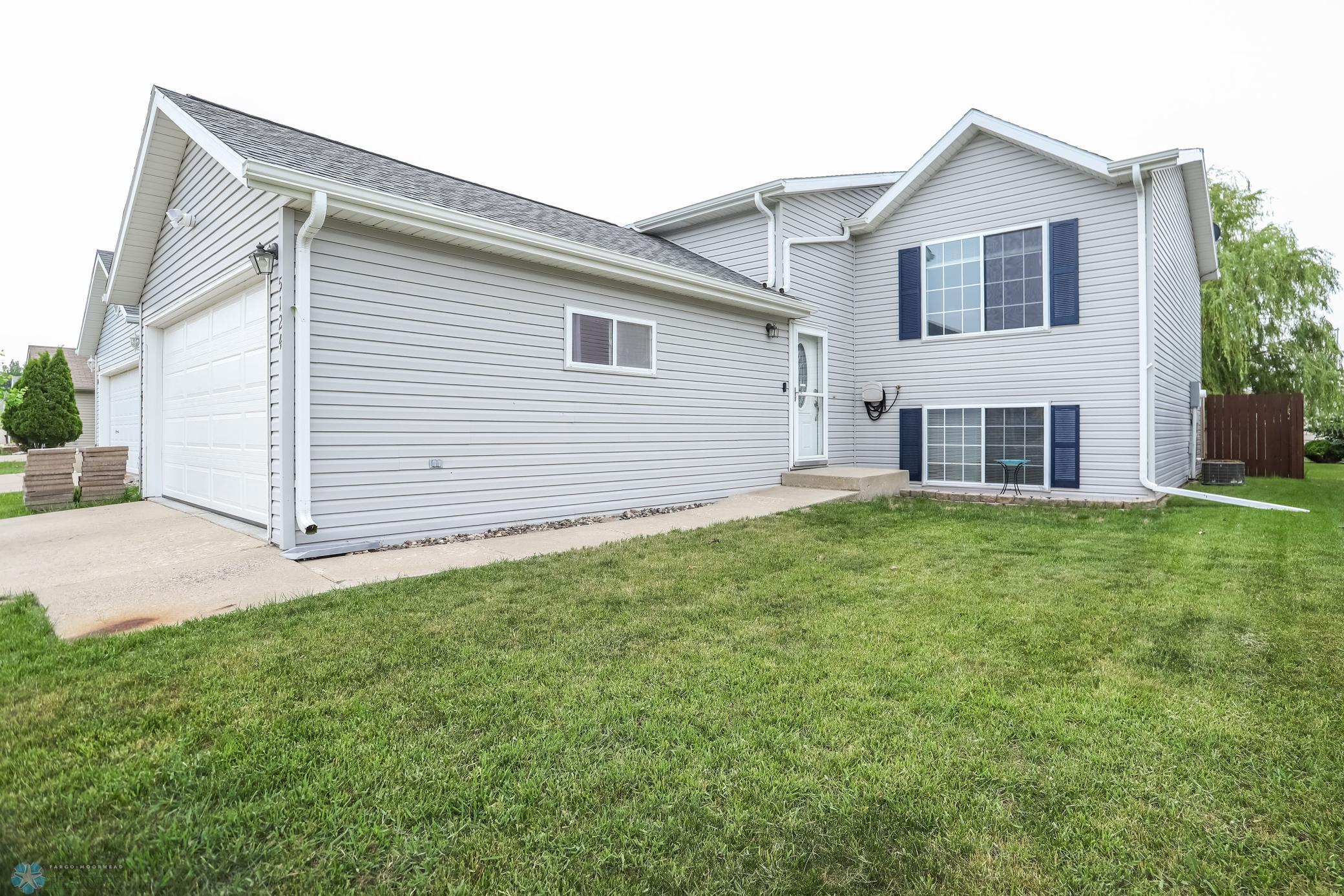 Fargo, North Dakota 58103, United States, 4 Bedrooms Bedrooms, ,2 BathroomsBathrooms,Residential,Active,152520