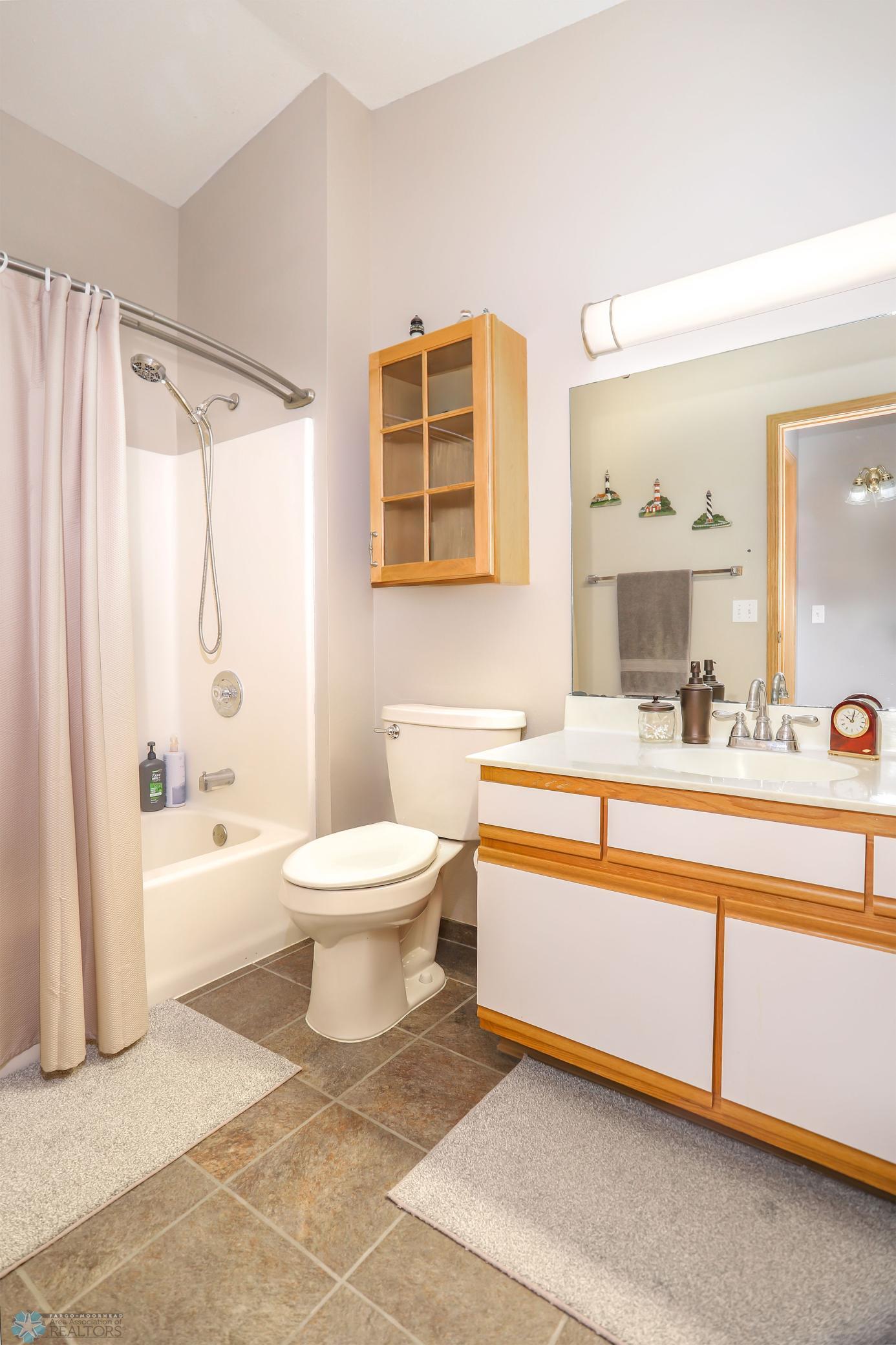 Fargo, North Dakota 58103, United States, 4 Bedrooms Bedrooms, ,2 BathroomsBathrooms,Residential,Active,152520