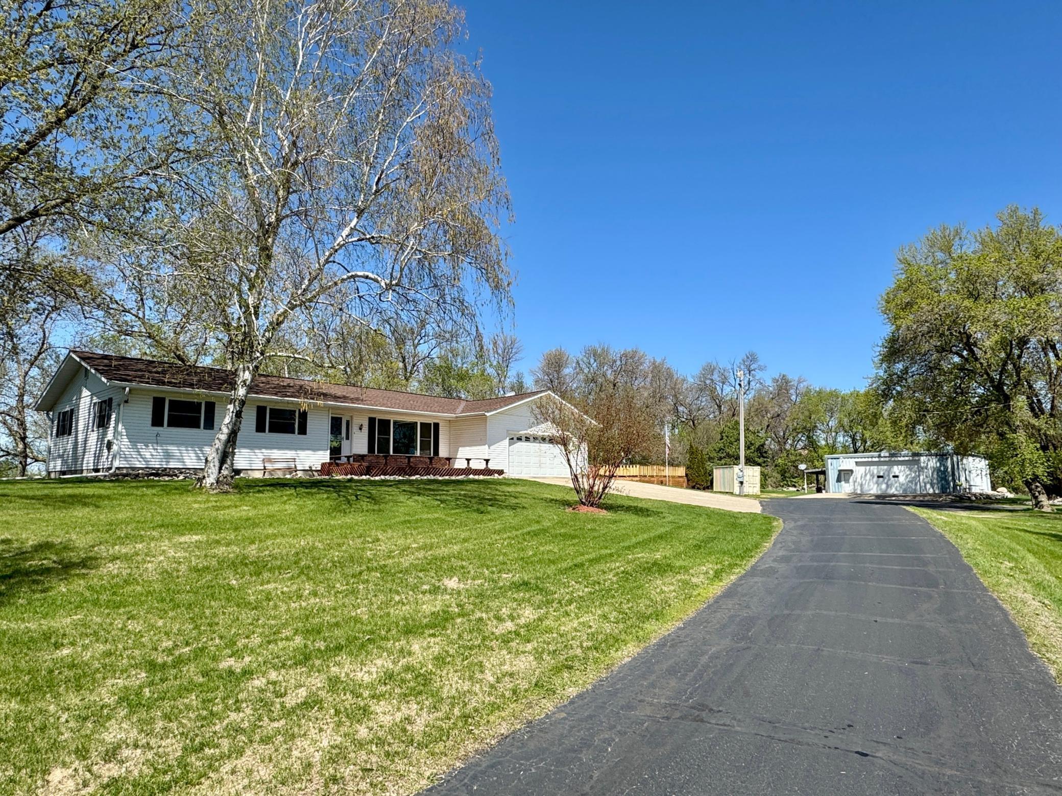 1001 1st Avenue, Pelican Rapids, Minnesota image 1