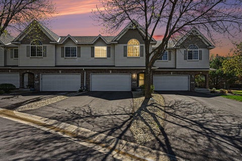 Townhouse For Sale - 3713 Fox Tail Trail<br/> Prior Lake, MN 55372