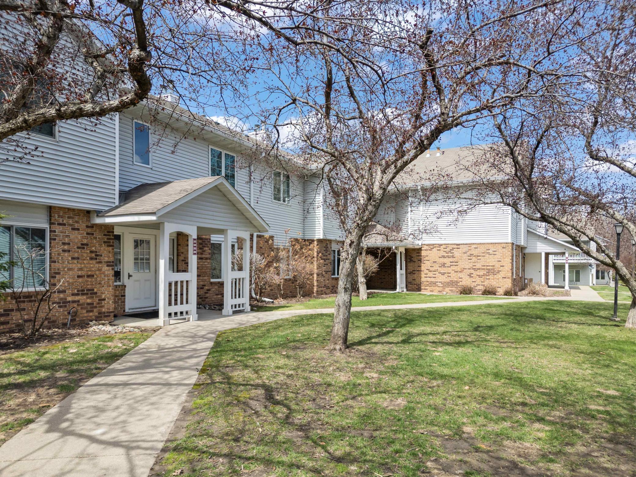 3566 Blue Jay Way #205, Saint Paul, Minnesota image 2