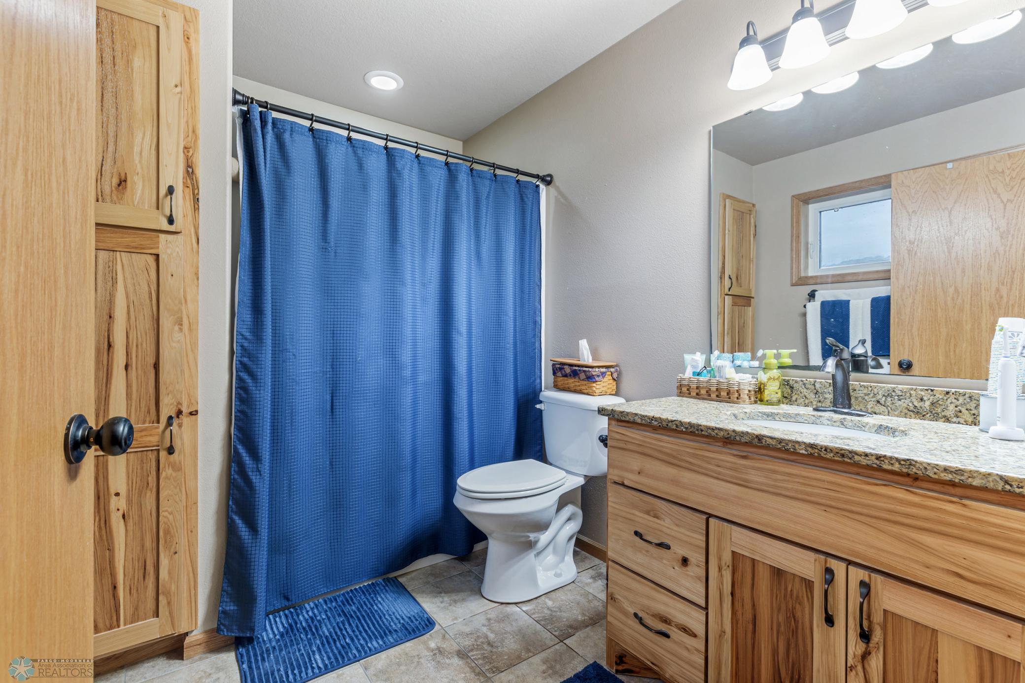 216 30 Avenue, West Fargo, North Dakota image 28