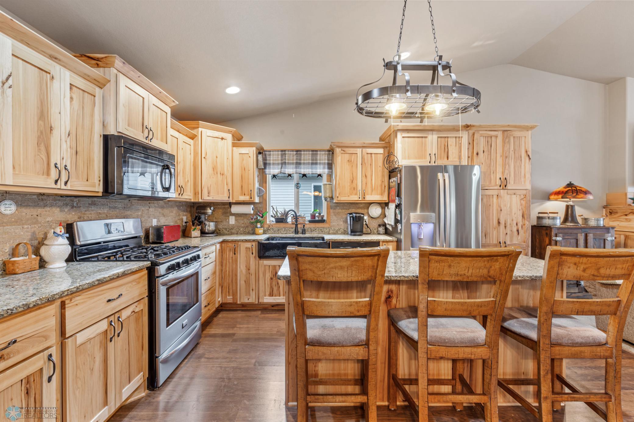 216 30 Avenue, West Fargo, North Dakota image 14
