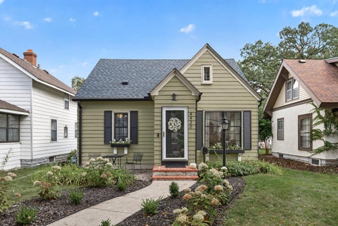 Homes For Sale - 4430 Oliver Avenue<br/> Minneapolis, MN 55412