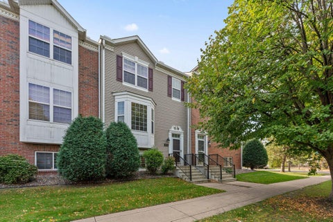 Townhouse For Sale - 403 Village Parkway<br/> Circle Pines, MN 55014