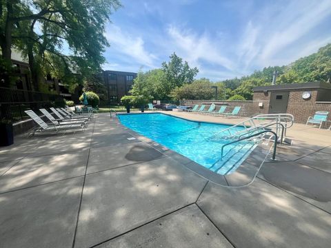 Condo For Sale - 3412 Oak Ridge Road<br/> Hennepin County, Hopkins, MN 55305