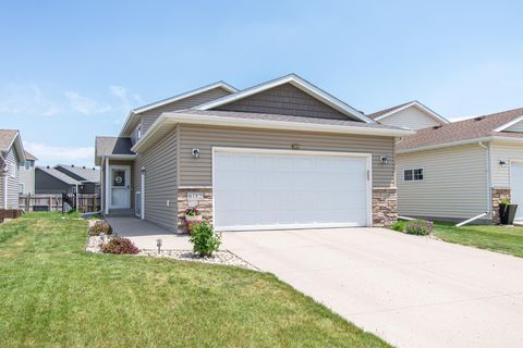 Homes For Sale - 6182 35th Street<br/> Fargo, ND 58104