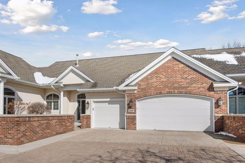 Townhouse For Sale - 16807 49th Place<br/> Hennepin County, Minneapolis, MN 55446