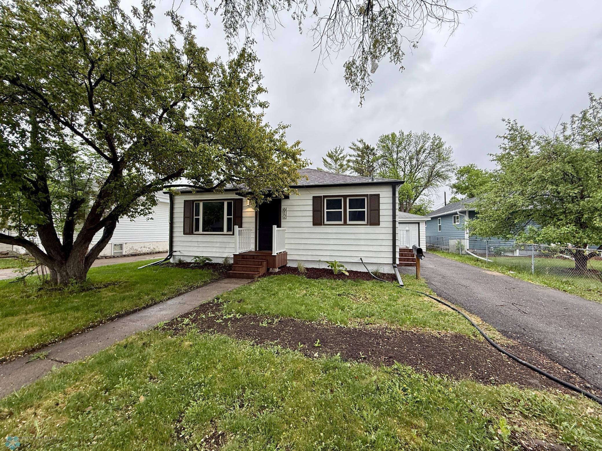612 16th Street, Moorhead, Minnesota image 1