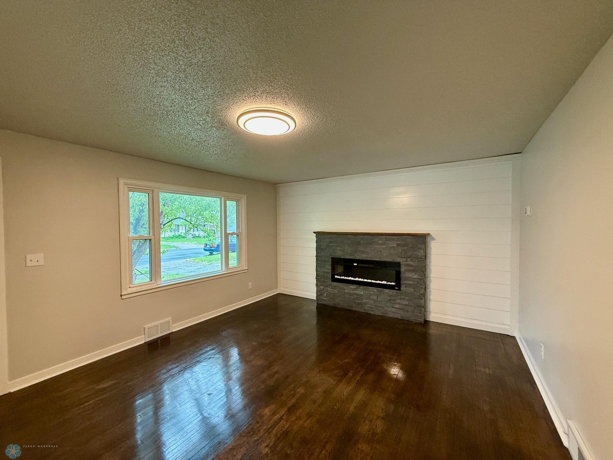 612 16th Street, Moorhead, Minnesota image 5