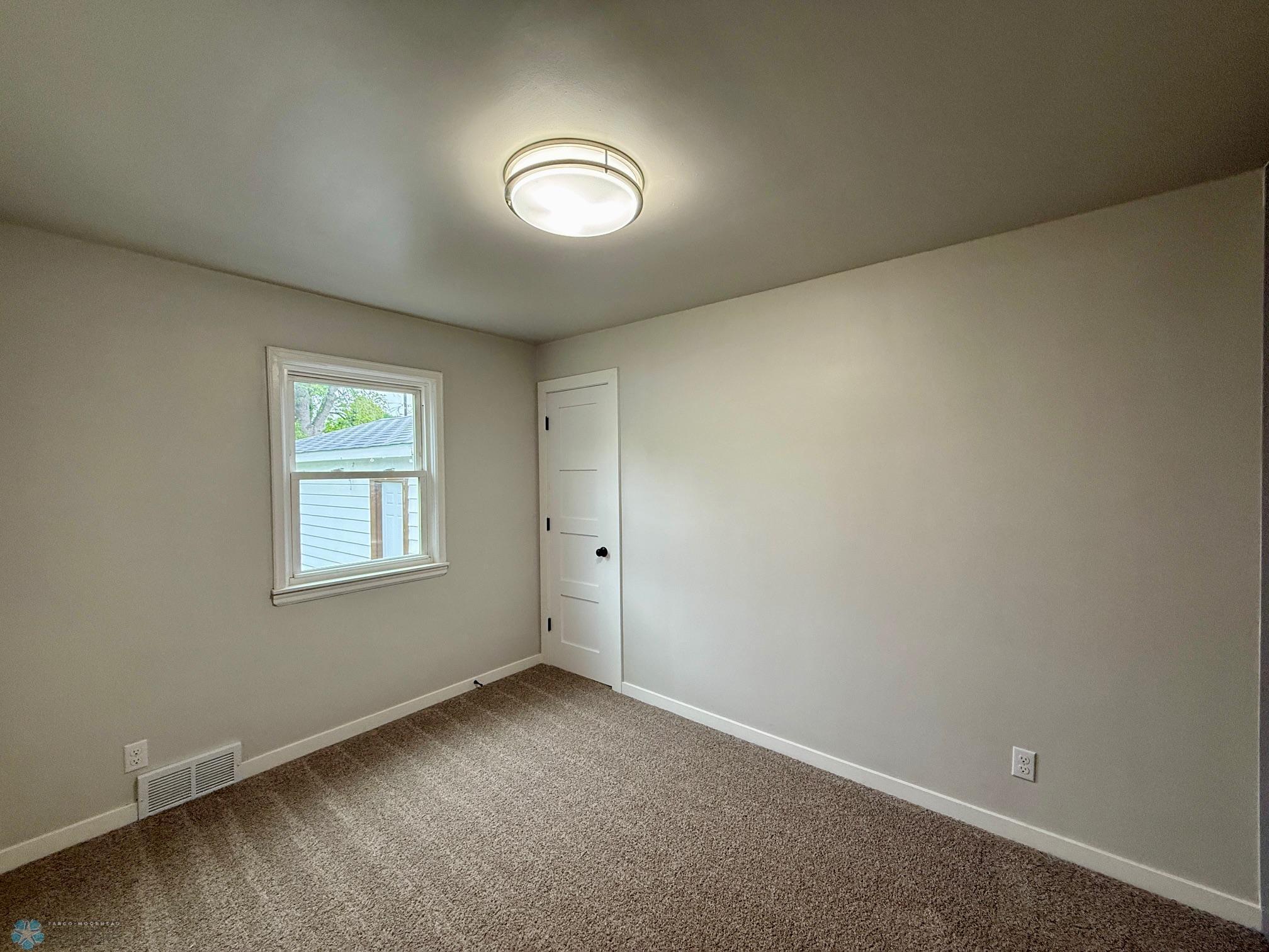 612 16th Street, Moorhead, Minnesota image 8