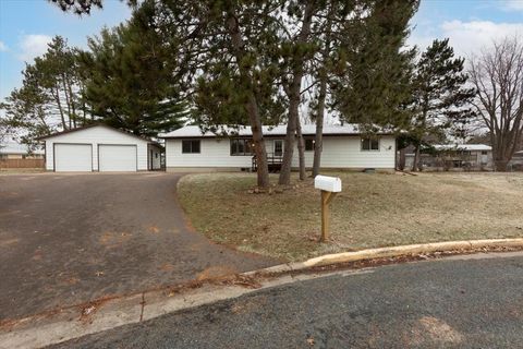 Homes For Sale - 2615 Schabacker Court<br/> Menomonie, WI 54751