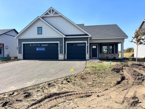 Homes For Sale - 1640 Lund Way<br/> Shakopee, MN 55379