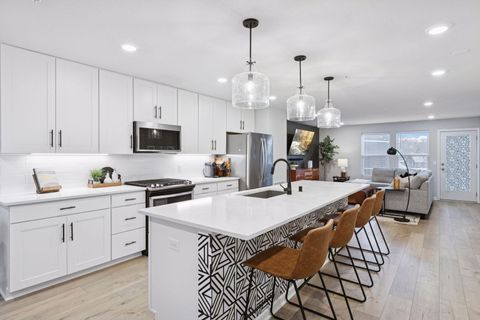 Townhouse For Sale - 657 Village Drive<br/> New Brighton, MN 55112