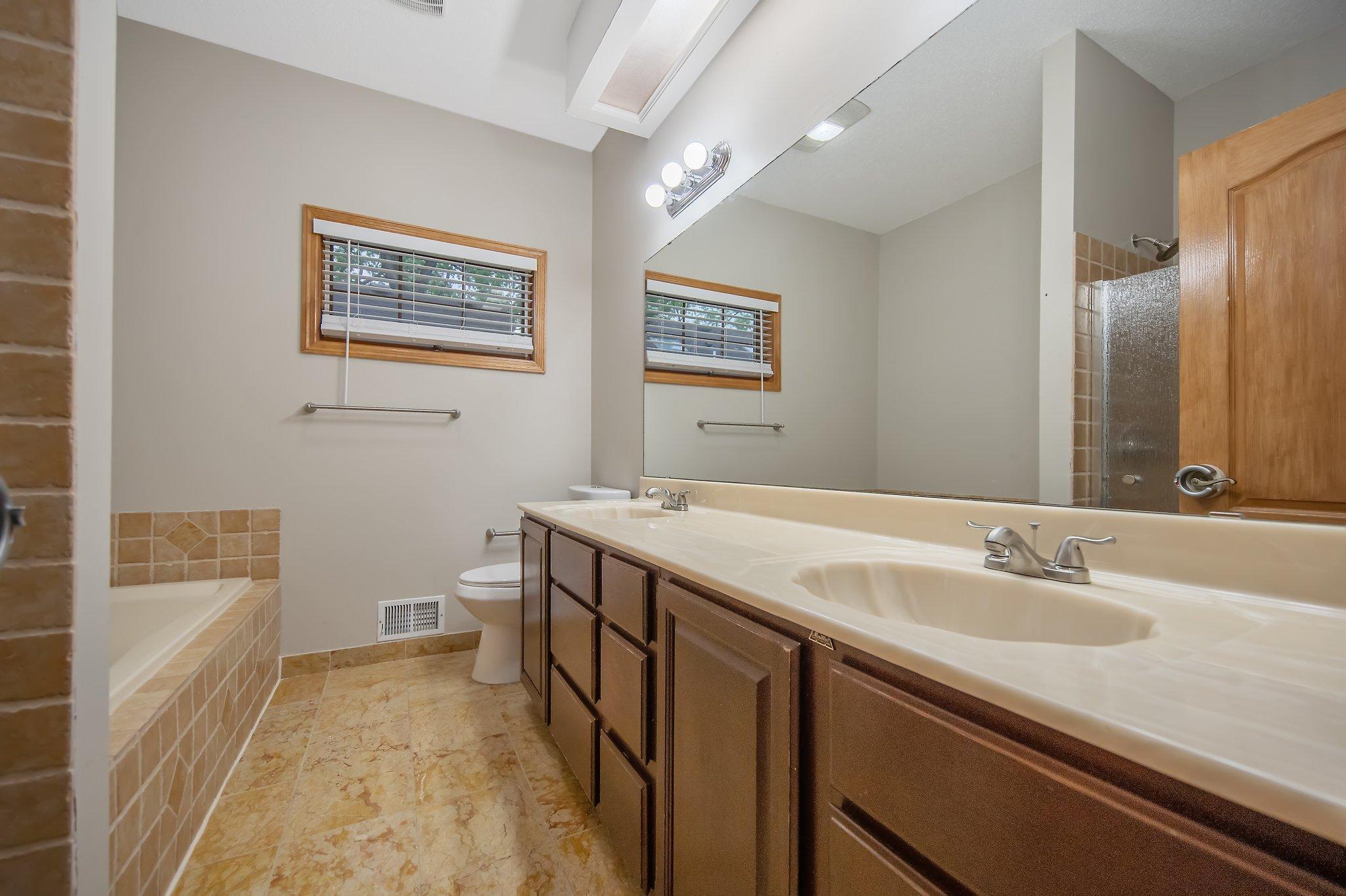 14510 Minnehaha Place, Wayzata, Minnesota image 36