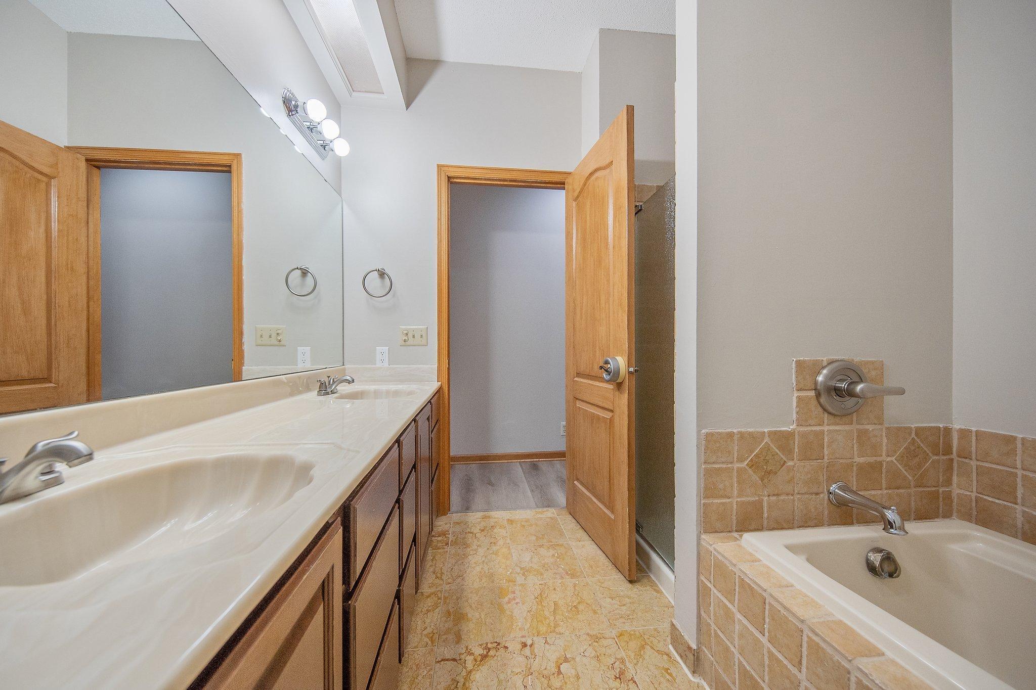 14510 Minnehaha Place, Wayzata, Minnesota image 37