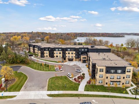Condo For Sale - 1948 W Wayzata Boulevard<br/> Long Lake, MN 55356