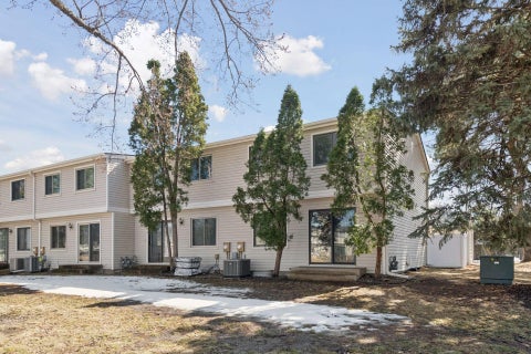 Townhouse For Sale - 7604 Hampshire Avenue<br/> Minneapolis, MN 55428