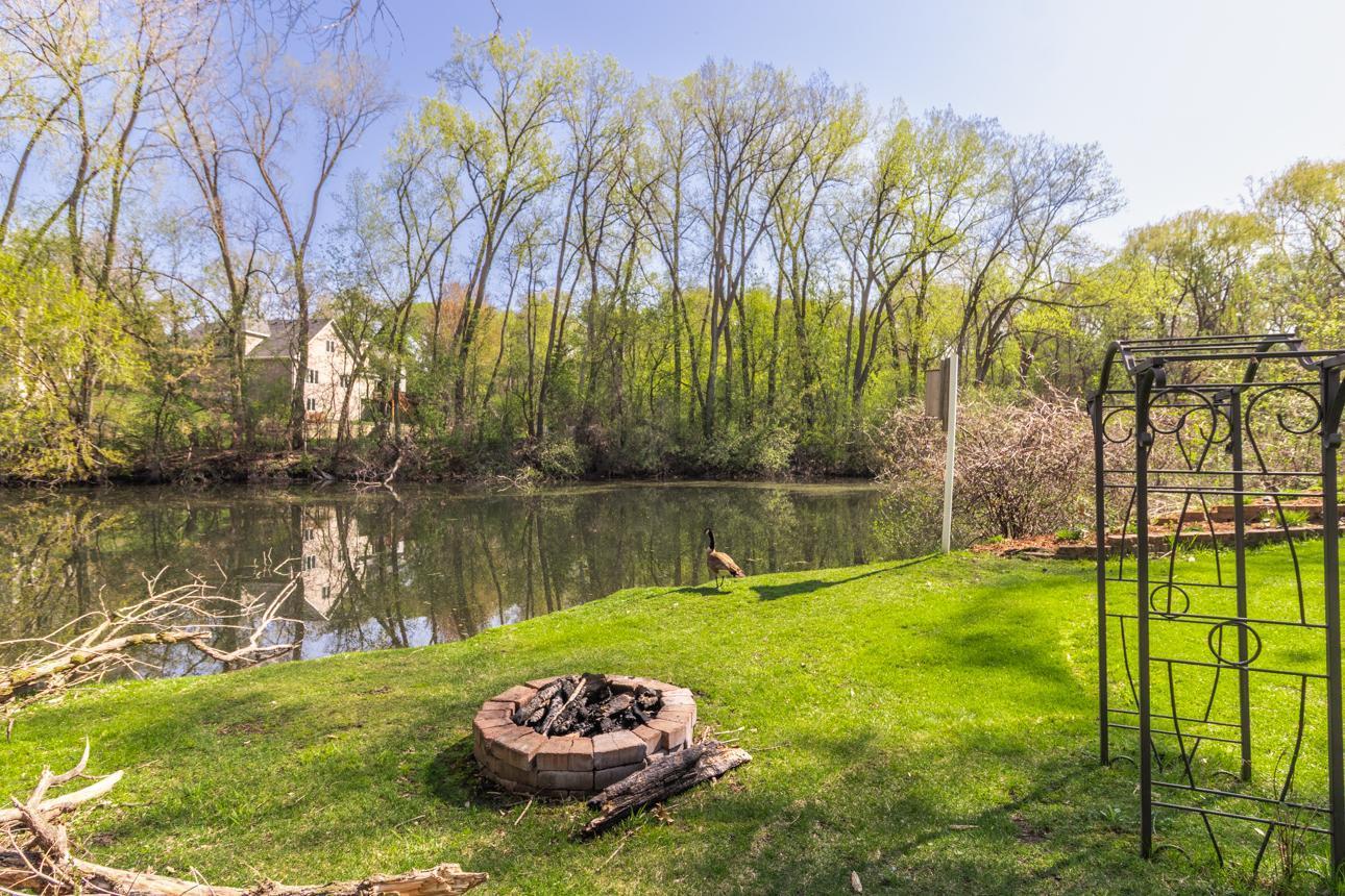 1840 Deer Pond Circle, Eagan, Minnesota image 42