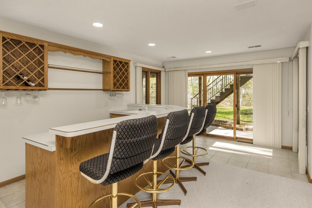 1840 Deer Pond Circle, Eagan, Minnesota image 28