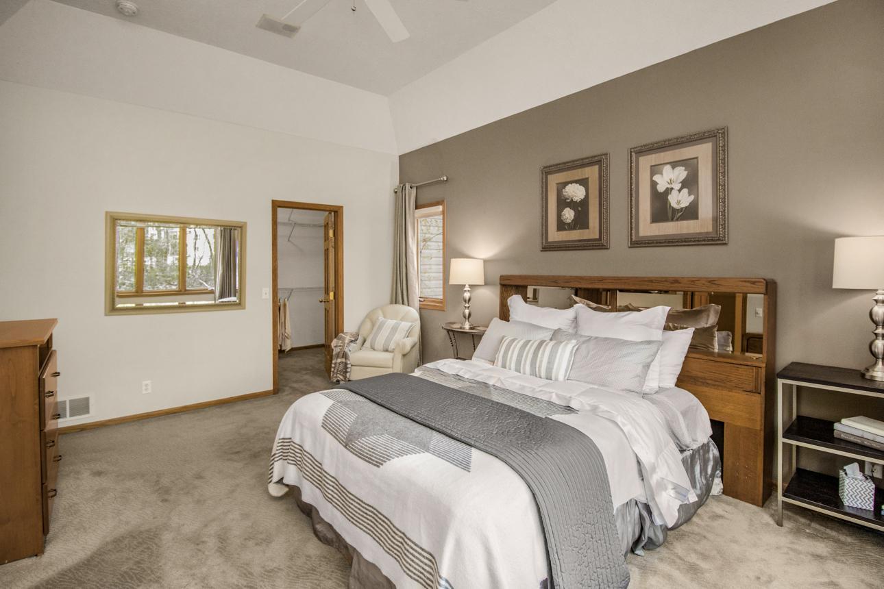 1840 Deer Pond Circle, Eagan, Minnesota image 17