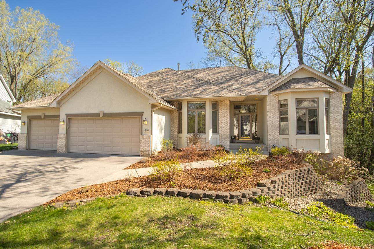1840 Deer Pond Circle, Eagan, Minnesota image 1