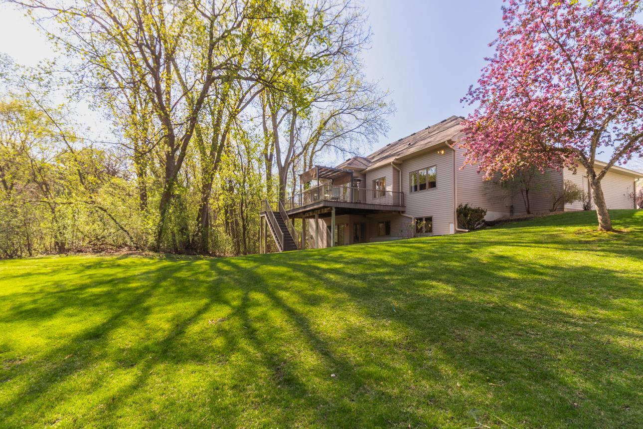 1840 Deer Pond Circle, Eagan, Minnesota image 41