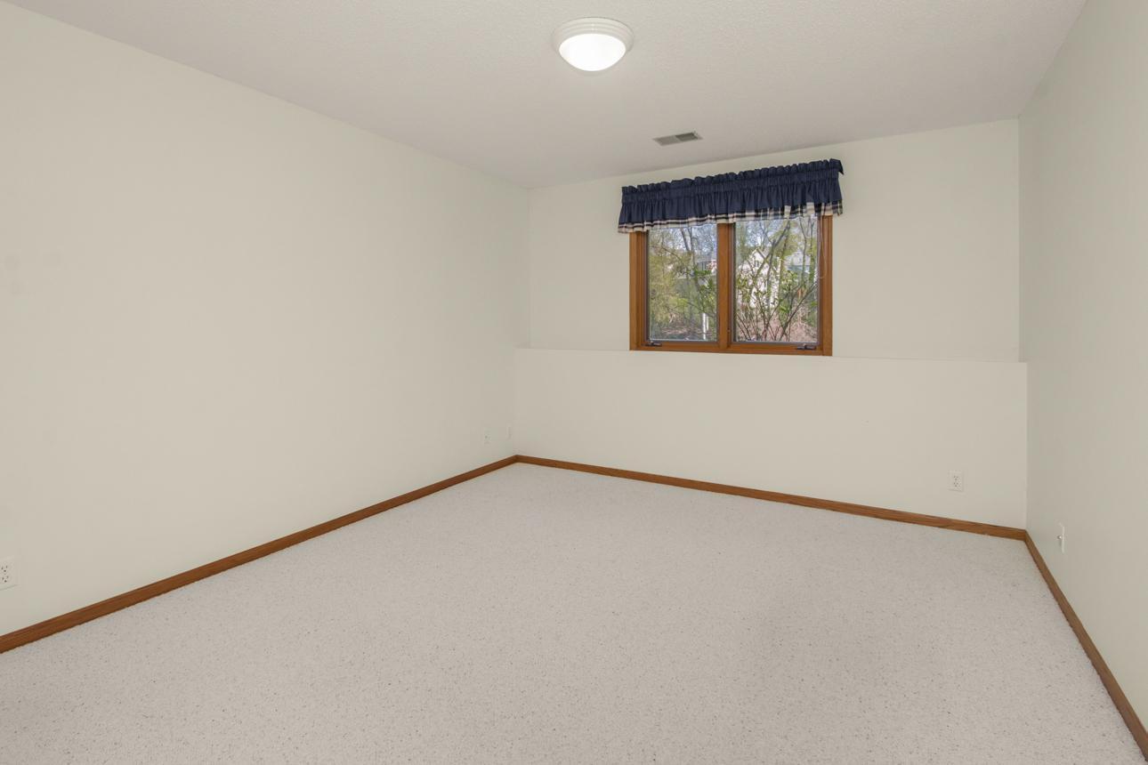 1840 Deer Pond Circle, Eagan, Minnesota image 29