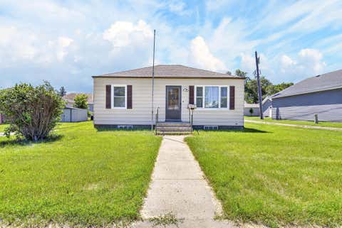 Homes For Sale - 240 7th Street<br/> Barnes County, Valley City, ND 58072