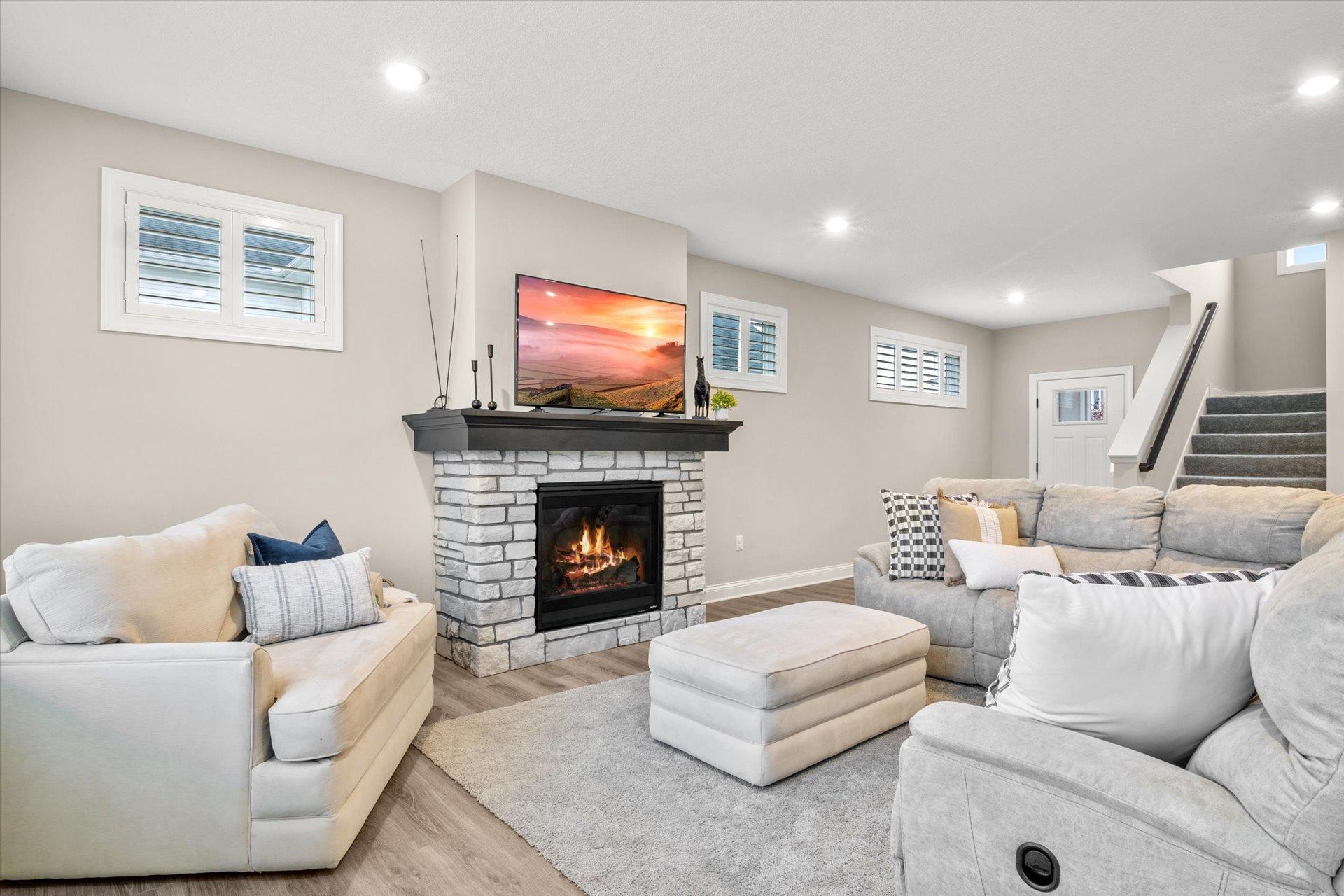 3126 Glasgow Street, River Falls, Wisconsin image 3