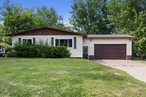 Homes For Sale - 460 Center Street<br/> Dakota, MN 55925