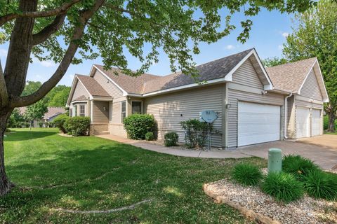 Townhouse For Sale - 2133 Southwind Road<br/> Saint Paul, MN 55109