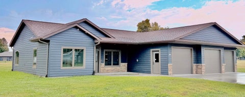Homes For Sale - 432 N School Street<br/> Lincoln County, Tyler, MN 56178