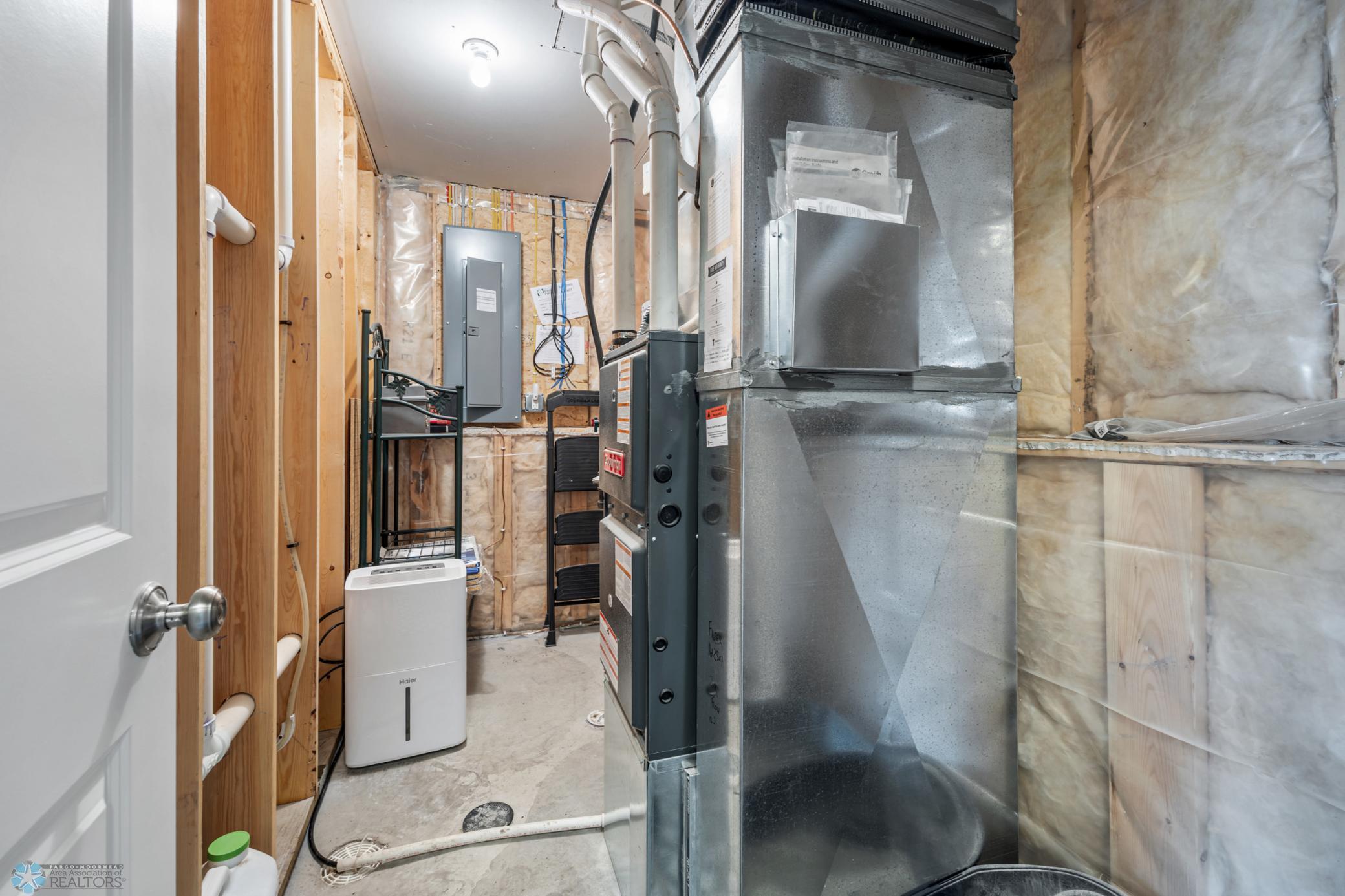 1022 Eaglewood Avenue, West Fargo, North Dakota image 29