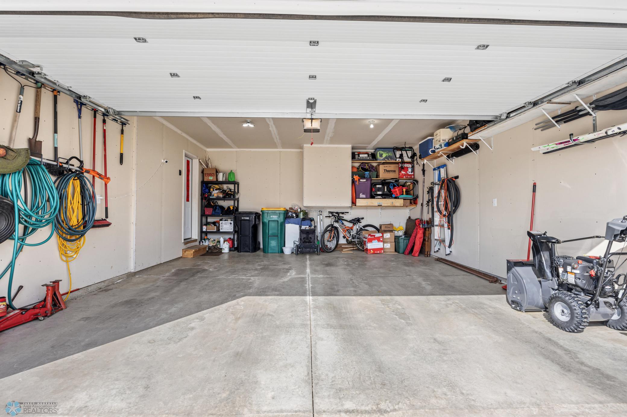1022 Eaglewood Avenue, West Fargo, North Dakota image 30