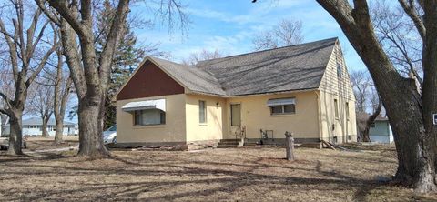 Homes For Sale - 2205 Milo Avenue<br/> Freeborn County, Albert Lea, MN 56007