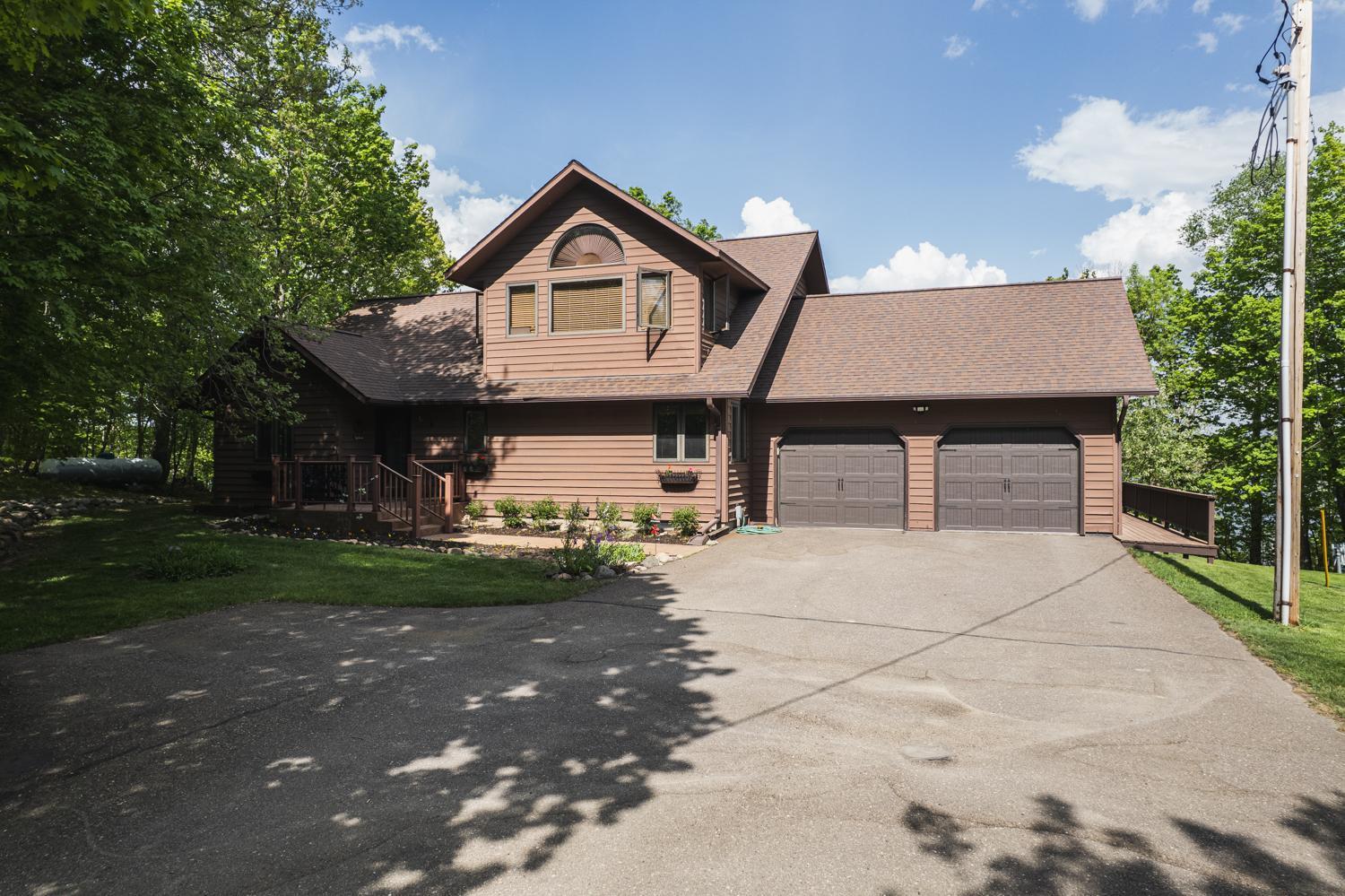 31628 SW Pickerel Lake Road, Detroit Lakes, Minnesota image 1