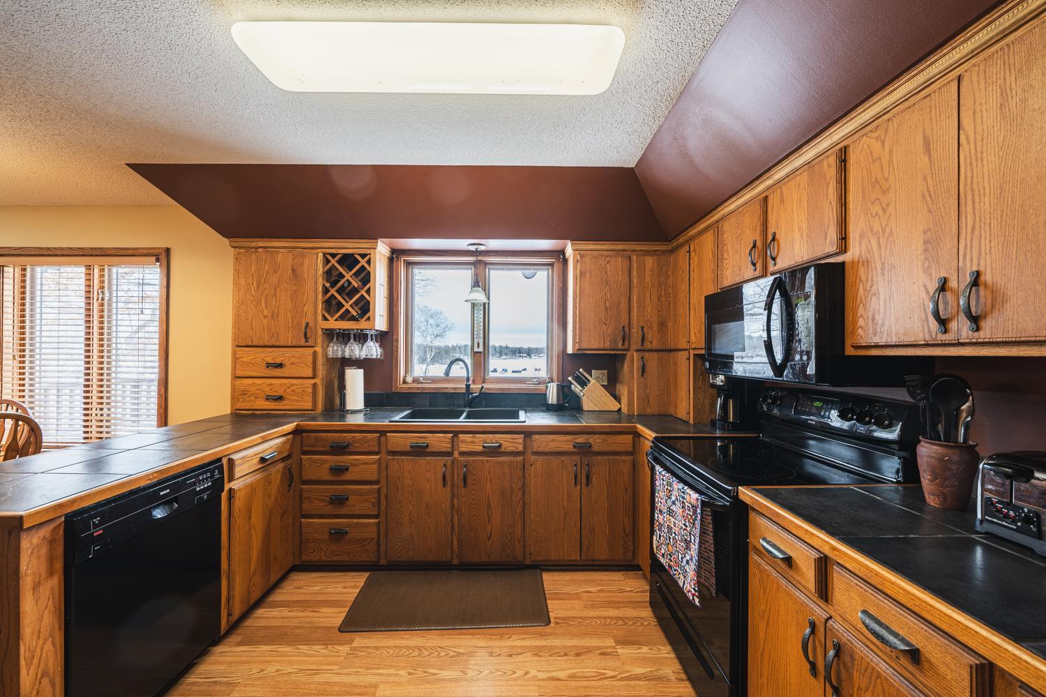 31628 SW Pickerel Lake Road, Detroit Lakes, Minnesota image 9