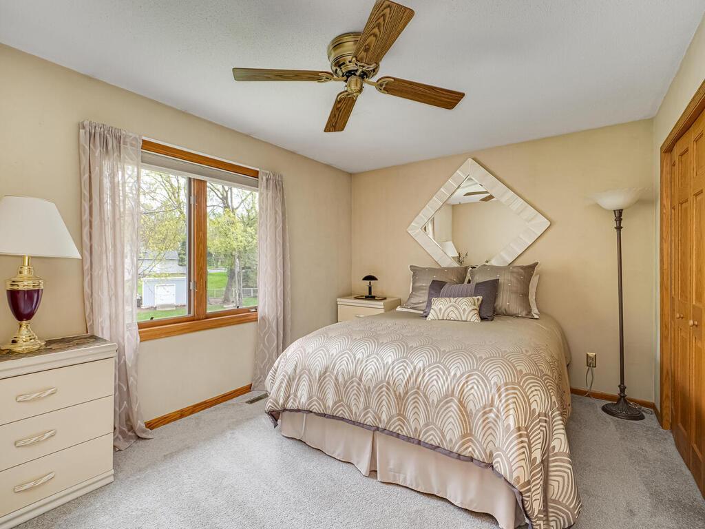 12033 Robin Road, Osseo, Minnesota image 14